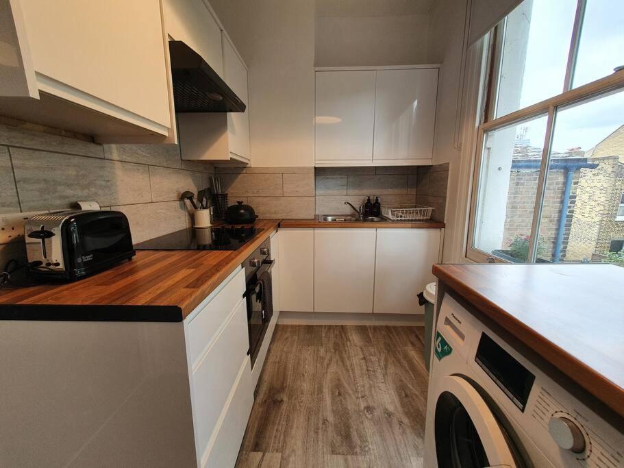 Appartamento Beautiful Flat In Bow Londra