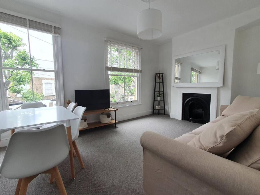 Beautiful Flat In Bow Appartamento Londra
